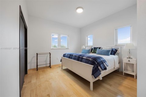 Купить виллу или дом в Хомстед, Флорида 5 спален, 334.82м2, № 2005866 - фото 26