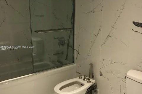 Condominio en venta en Sunny Isles Beach, Florida, 3 dormitorios, 151.24 m2 № 1976187 - foto 10