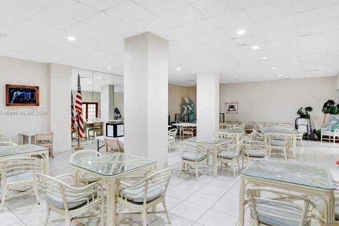 Condominio en venta en Sunny Isles Beach, Florida, 3 dormitorios, 151.24 m2 № 1976187 - foto 25