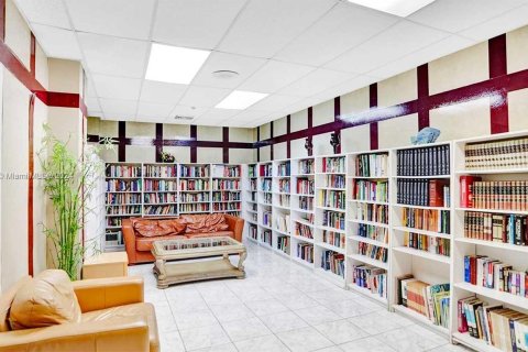 Condominio en venta en Sunny Isles Beach, Florida, 3 dormitorios, 151.24 m2 № 1976187 - foto 23