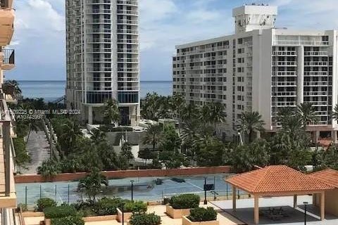 Condominio en venta en Sunny Isles Beach, Florida, 3 dormitorios, 151.24 m2 № 1976187 - foto 27