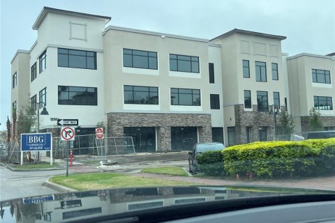 Immobilier commercial à louer à Orlando, Floride: 71.35 m2 № 1640507 - photo 1