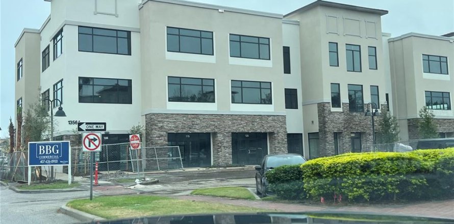 Immobilier commercial à Orlando, Floride 71.35 m2 № 1640507