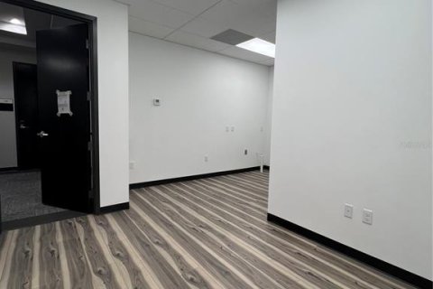Immobilier commercial à louer à Orlando, Floride: 71.35 m2 № 1640507 - photo 18