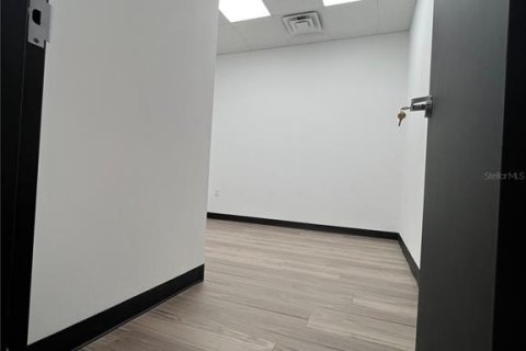 Immobilier commercial à louer à Orlando, Floride: 71.35 m2 № 1640507 - photo 19