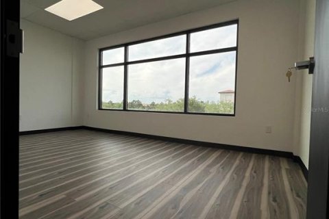 Immobilier commercial à louer à Orlando, Floride: 71.35 m2 № 1640507 - photo 17