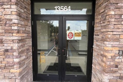 Immobilier commercial à louer à Orlando, Floride: 71.35 m2 № 1640507 - photo 2