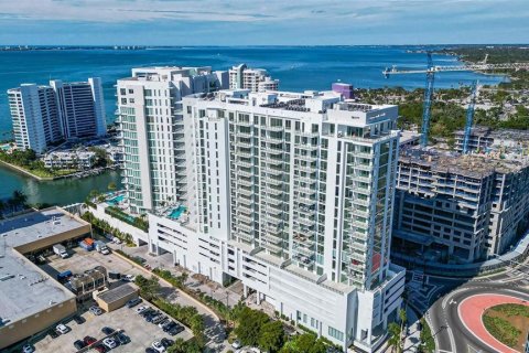 Condo in Sarasota, Florida, 2 bedrooms  № 2200809