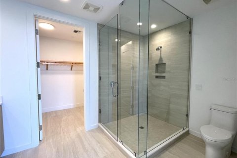 Condo in Sarasota, Florida, 2 bedrooms  № 2200809 - photo 21