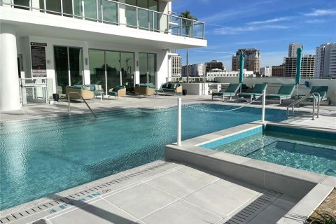 Condo in Sarasota, Florida, 2 bedrooms  № 2200809 - photo 30