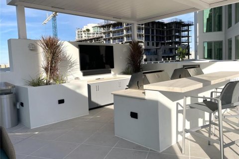 Condo in Sarasota, Florida, 2 bedrooms  № 2200809 - photo 29