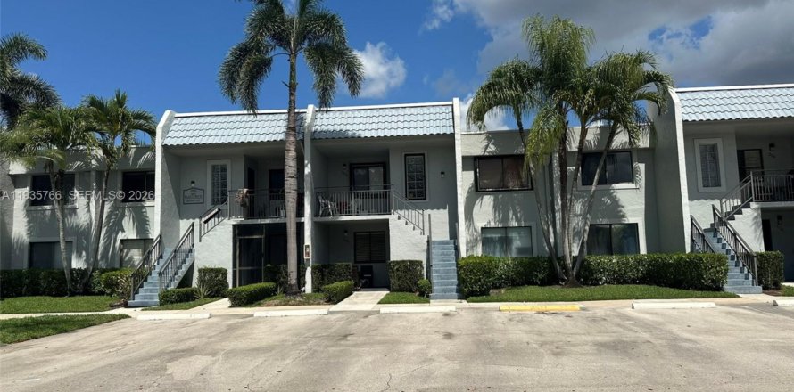 Condo in Weston, Florida, 2 bedrooms  № 2048475