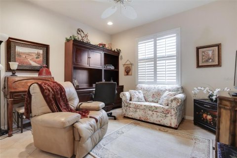 House in Wimauma, Florida 3 bedrooms, 141.12 sq.m. № 2378142 - photo 16