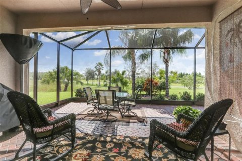 House in Wimauma, Florida 3 bedrooms, 141.12 sq.m. № 2378142 - photo 3