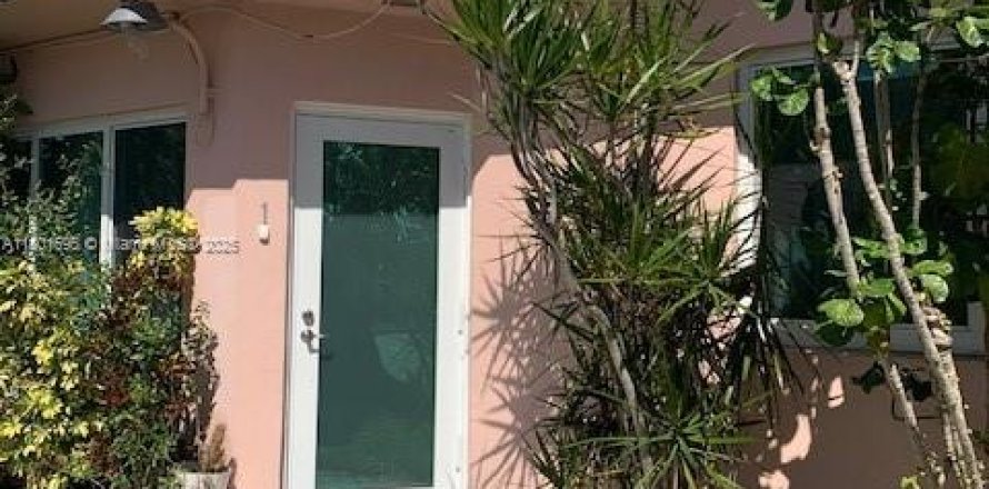 Condominio en Miami Beach, Florida, 2 dormitorios № 1688768