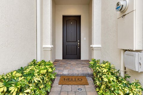 Touwnhouse à louer à Deerfield Beach, Floride: 3 chambres, 146.04 m2 № 2417244 - photo 2