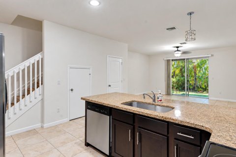 Touwnhouse à louer à Deerfield Beach, Floride: 3 chambres, 146.04 m2 № 2417244 - photo 12