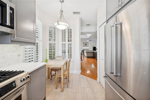 Condominio en venta en Tampa, Florida, 3 dormitorios, 162.95 m2 № 1557724 - foto 7