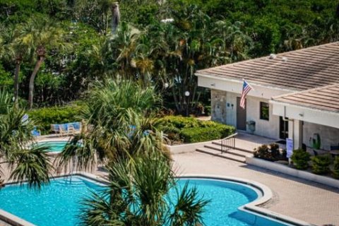 Condo in South Pasadena, Florida, 2 bedrooms  № 1793986 - photo 23