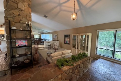 Купить виллу или дом в Дания-Бич, Флорида 5 спален, 292.46м2, № 1959958 - фото 7