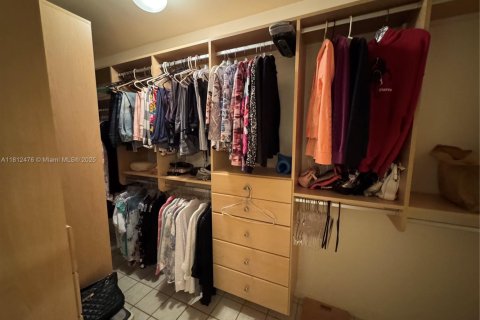 Купить виллу или дом в Дания-Бич, Флорида 5 спален, 292.46м2, № 1959958 - фото 26