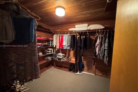 Купить виллу или дом в Дания-Бич, Флорида 5 спален, 292.46м2, № 1959958 - фото 18