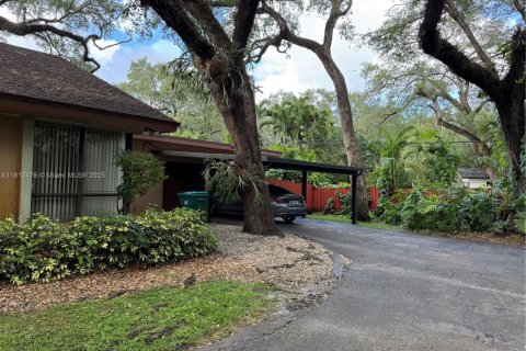 Купить виллу или дом в Дания-Бич, Флорида 5 спален, 292.46м2, № 1959958 - фото 5