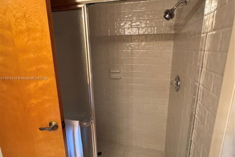 Купить виллу или дом в Дания-Бич, Флорида 5 спален, 292.46м2, № 1959958 - фото 20