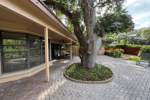 Купить виллу или дом в Дания-Бич, Флорида 5 спален, 292.46м2, № 1959958 - фото 3