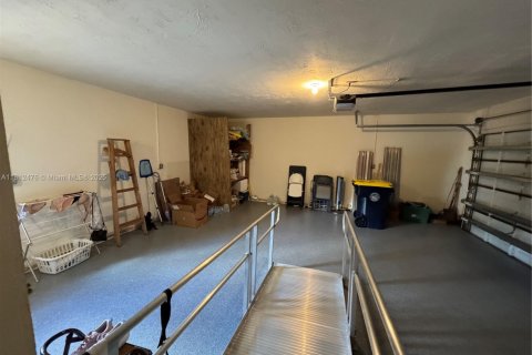 Купить виллу или дом в Дания-Бич, Флорида 5 спален, 292.46м2, № 1959958 - фото 30