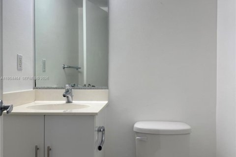 Condominio en alquiler en Hollywood, Florida, 1 dormitorio, 84.17 m2 № 2008350 - foto 7