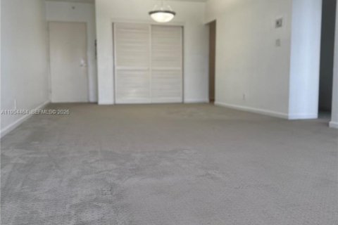 Condominio en alquiler en Hollywood, Florida, 1 dormitorio, 84.17 m2 № 2008350 - foto 13