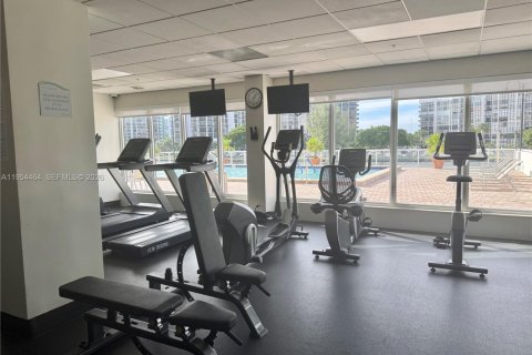 Condominio en alquiler en Hollywood, Florida, 1 dormitorio, 84.17 m2 № 2008350 - foto 14