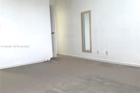 Condominio en alquiler en Hollywood, Florida, 1 dormitorio, 84.17 m2 № 2008350 - foto 11