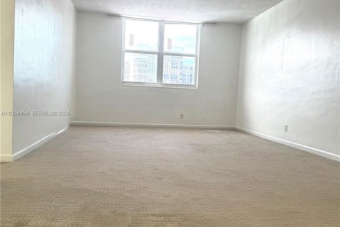 Condominio en alquiler en Hollywood, Florida, 1 dormitorio, 84.17 m2 № 2008350 - foto 6