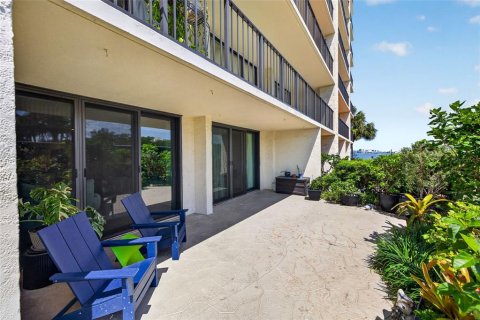 Condo in Belleair, Florida, 3 bedrooms № 2116193 - photo 25