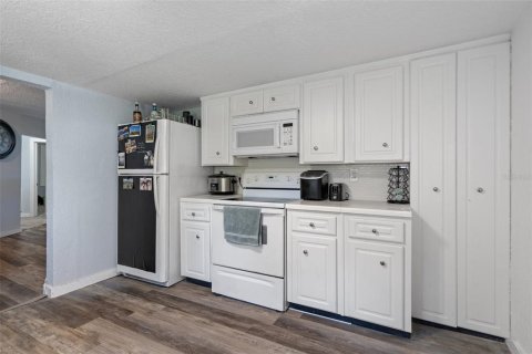 Villa ou maison à vendre à Brooksville, Floride: 3 chambres, 134.34 m2 № 1719122 - photo 11