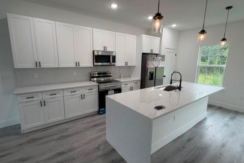House in Citrus Springs, Florida 4 bedrooms, 164.81 sq.m. № 2234674 - photo 3