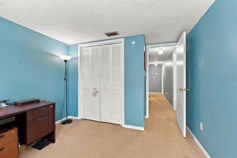 House in Tampa, Florida 4 bedrooms, 172.15 sq.m. № 2398714 - photo 27