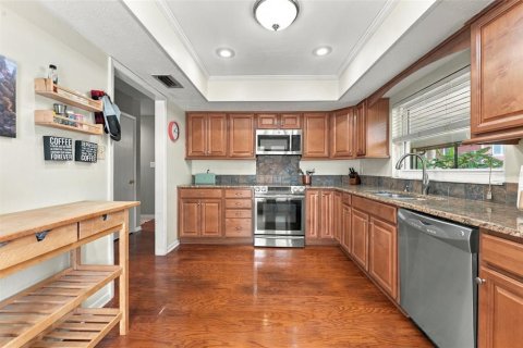 House in Tampa, Florida 4 bedrooms, 172.15 sq.m. № 2398714 - photo 17