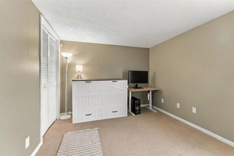 House in Tampa, Florida 4 bedrooms, 172.15 sq.m. № 2398714 - photo 28