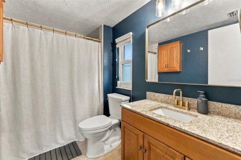 House in Tampa, Florida 4 bedrooms, 172.15 sq.m. № 2398714 - photo 22