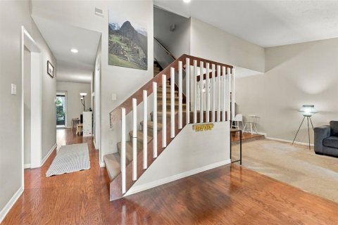 House in Tampa, Florida 4 bedrooms, 172.15 sq.m. № 2398714 - photo 6
