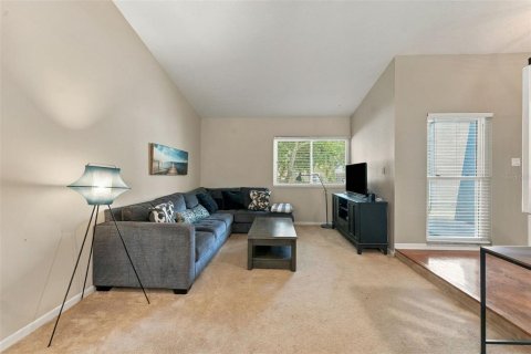 House in Tampa, Florida 4 bedrooms, 172.15 sq.m. № 2398714 - photo 8