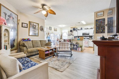 Casa en venta en Davenport, Florida, 4 dormitorios, 169.83 m2 № 2381249 - foto 6