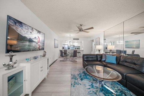 Condominio en venta en Clearwater, Florida, 2 dormitorios, 110.18 m2 № 1849839 - foto 5