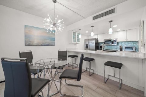 Condominio en venta en Clearwater, Florida, 2 dormitorios, 110.18 m2 № 1849839 - foto 6