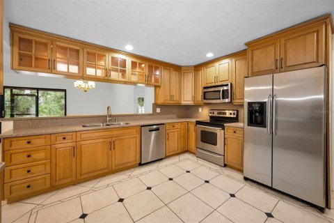 House in Palm Harbor, Florida 3 bedrooms, 135.54 sq.m. № 1773717 - photo 11
