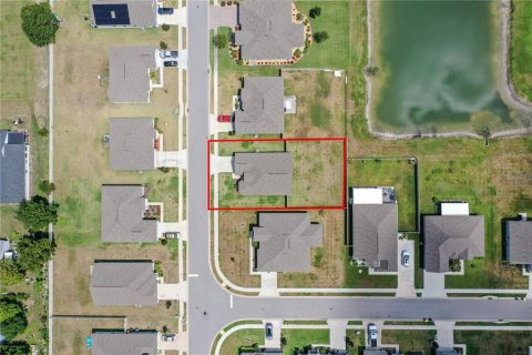 House in Winter Haven, Florida 3 bedrooms, 137.31 sq.m. № 1875851 - photo 22
