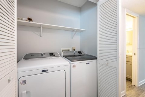 Adosado en venta en Tampa, Florida, 2 dormitorios, 99.78 m2 № 1886176 - foto 14